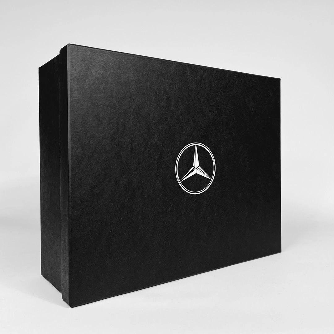 Чорна коробка кришка-дно Mercedes