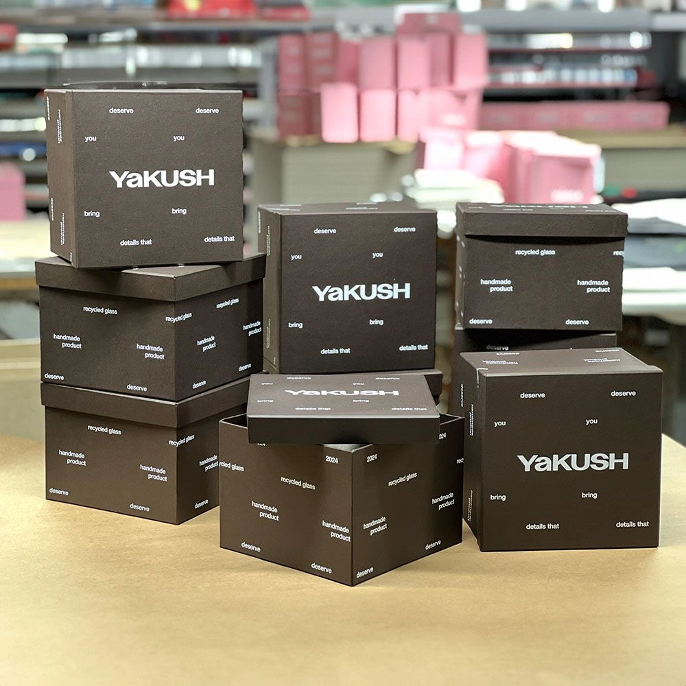 Коричневые коробки для ваз с шелкотрафаретной печатью Yakush