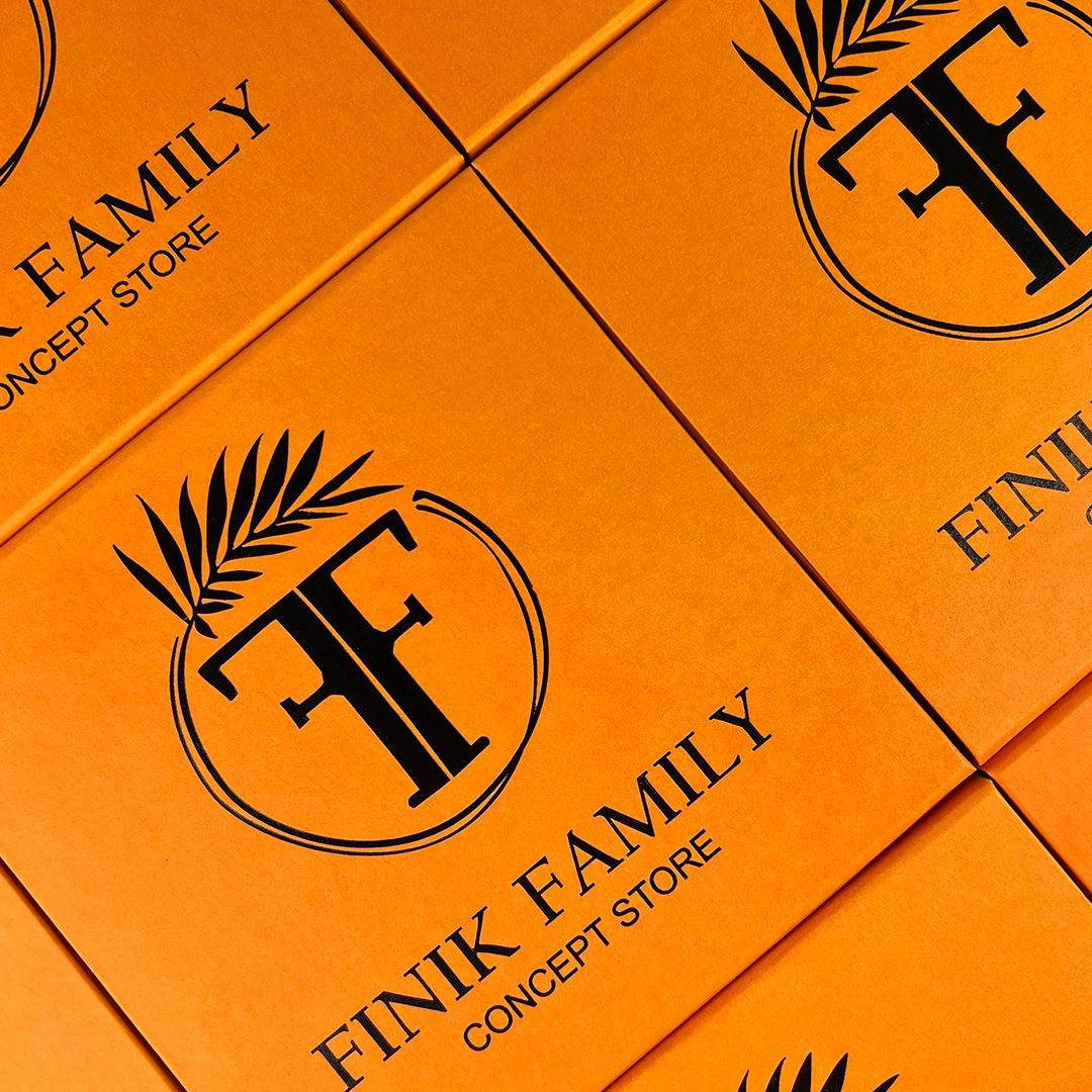 Помаранчеві коробки Finik Family
