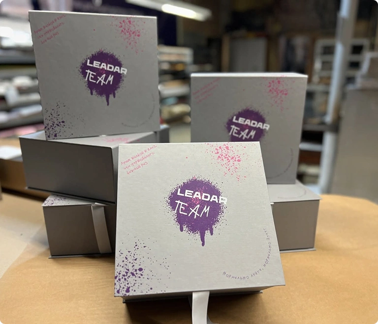 Коробки с лентами