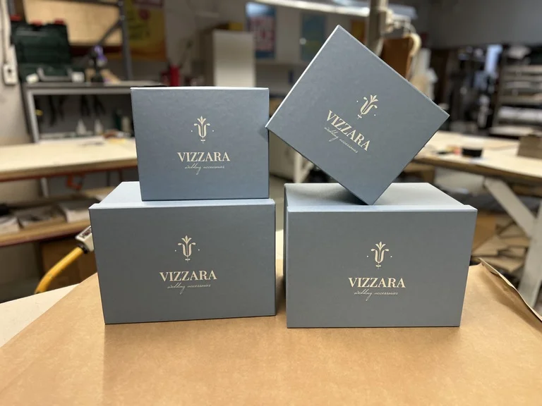 Бокси для одягу Vizzara