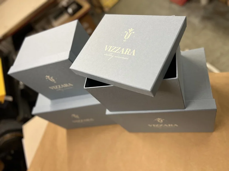 Упаковка для одягу Vizzara