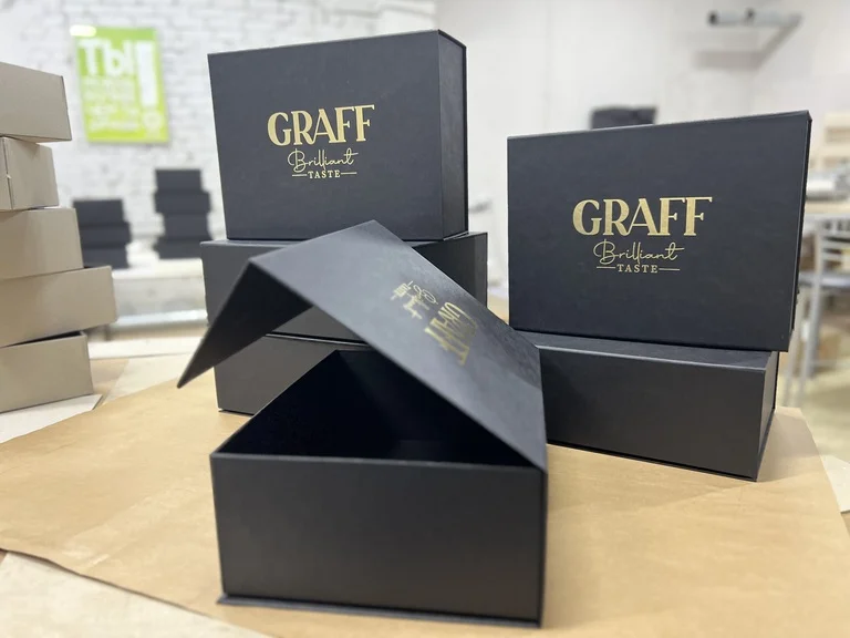 Дизайн подарункових боксів Graff
