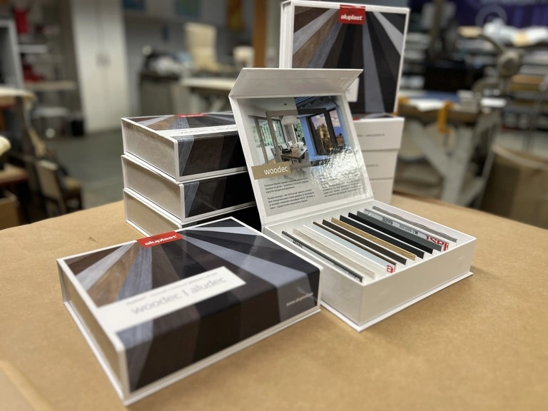 Коробки для презентації Aluplast