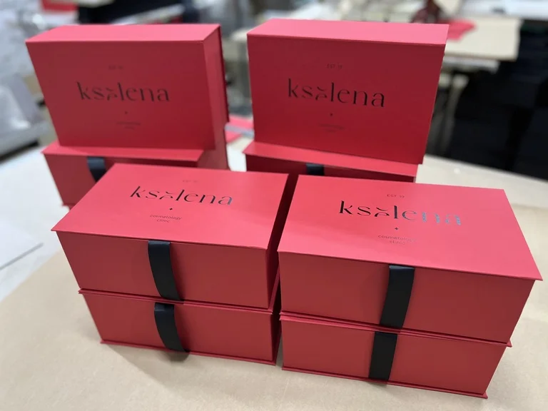 Упаковка для жіночого одягу Kselena