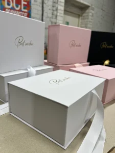 Коробки для подарункових боксів з логотипом Best Wishes
