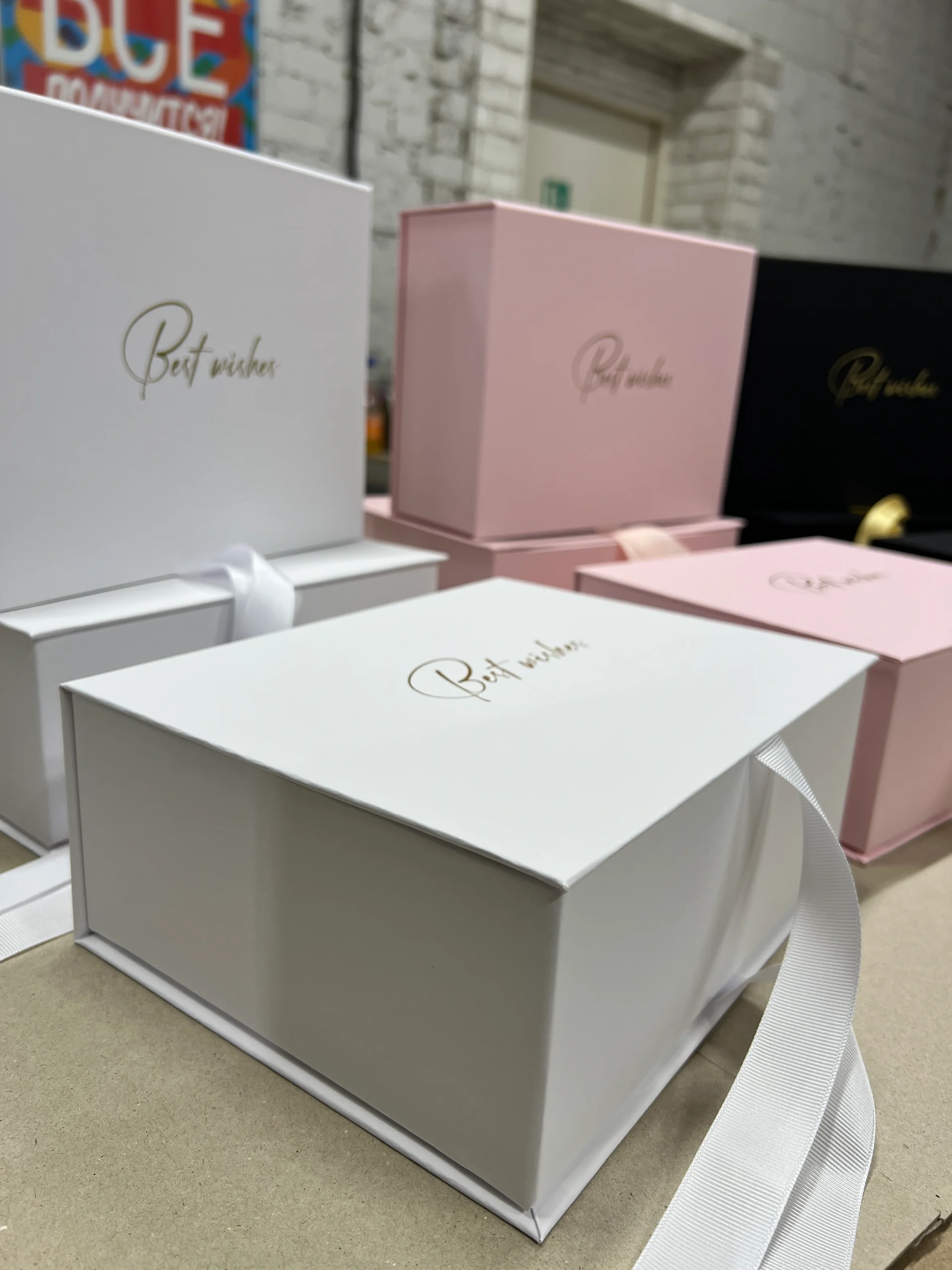 Коробки для подарункових боксів з логотипом Best Wishes