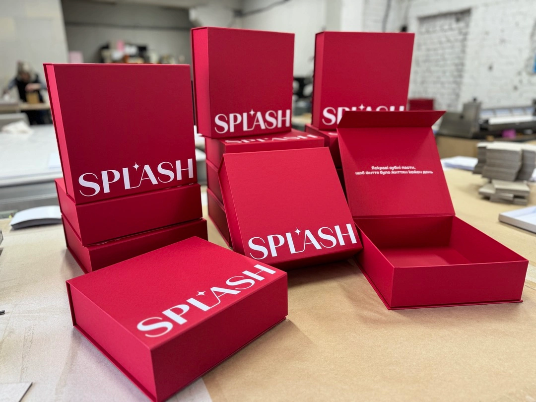 Коробки для подарункового набору косметики SPLASH