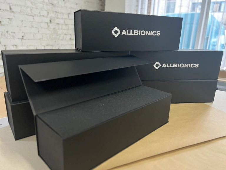 Коробки на магніті з логотипом Allbionics