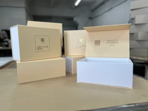 Коробки для косметики з логотипом Ukrainian Rose