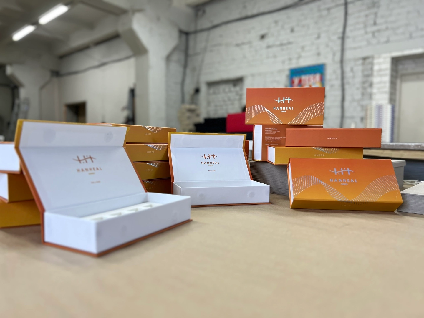 Box for cosmetics with a full-color printing Hanheal