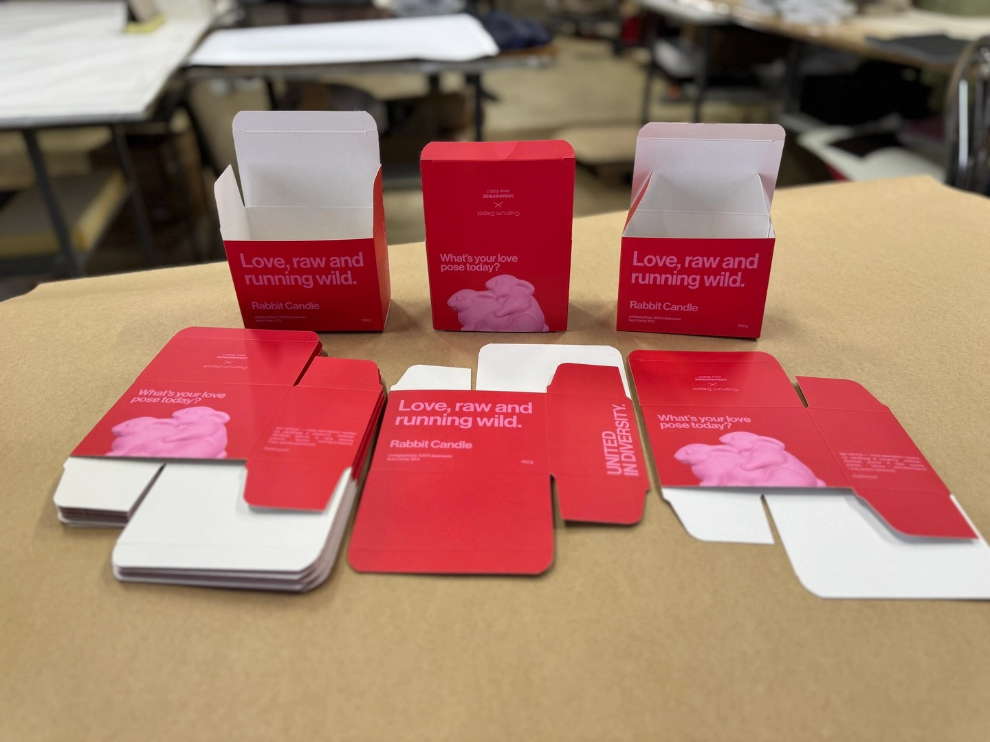 Самозбірні коробки для пакування свічок з логотипом Love