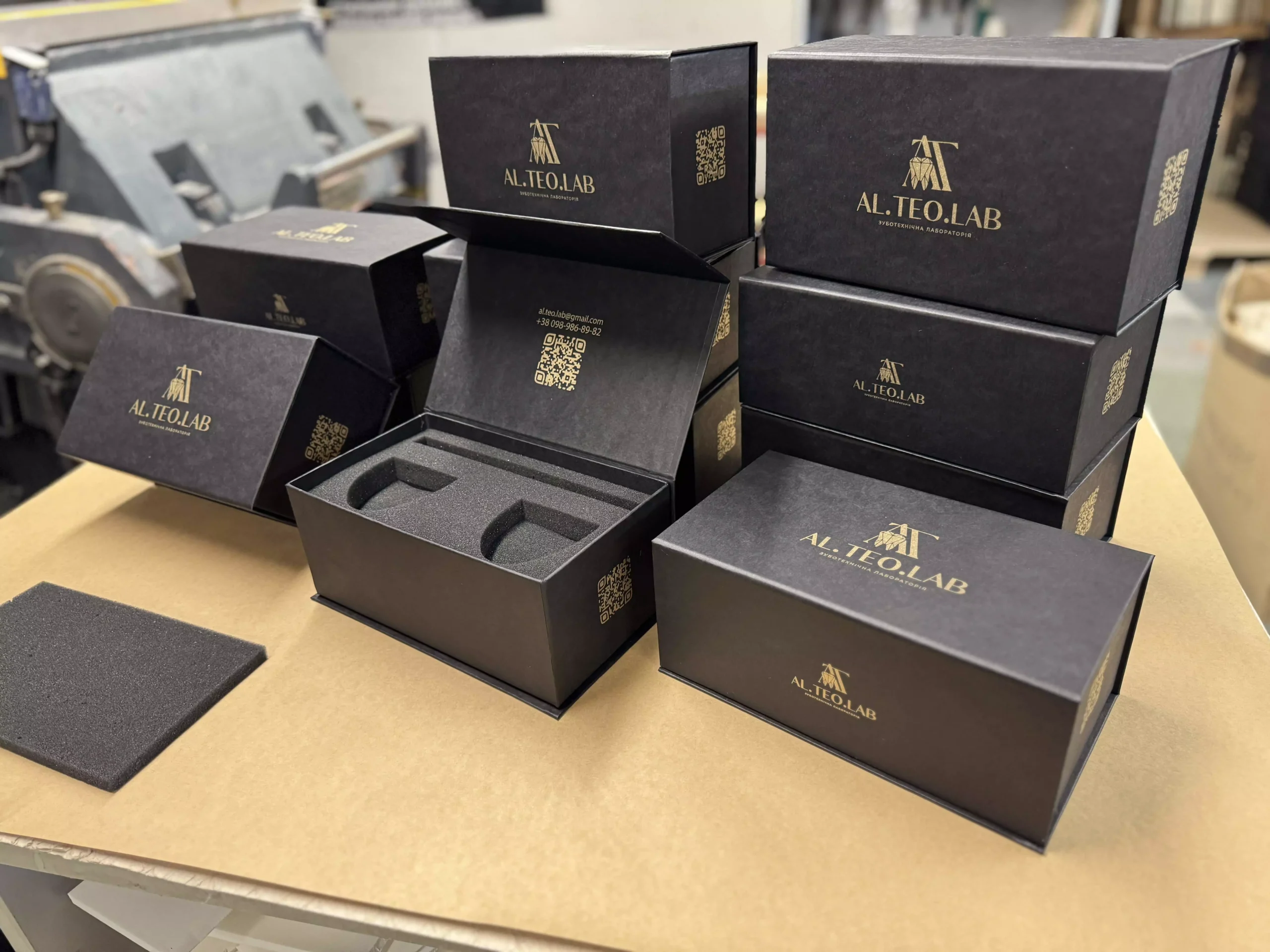 Коробки для пакування зубних протезів AL.TEO.LAB