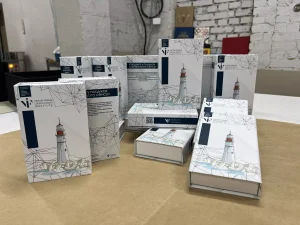 Коробки для пакування карт — компанія VF