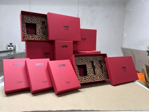 Коробки для пакування косметики — компанія LIPSS