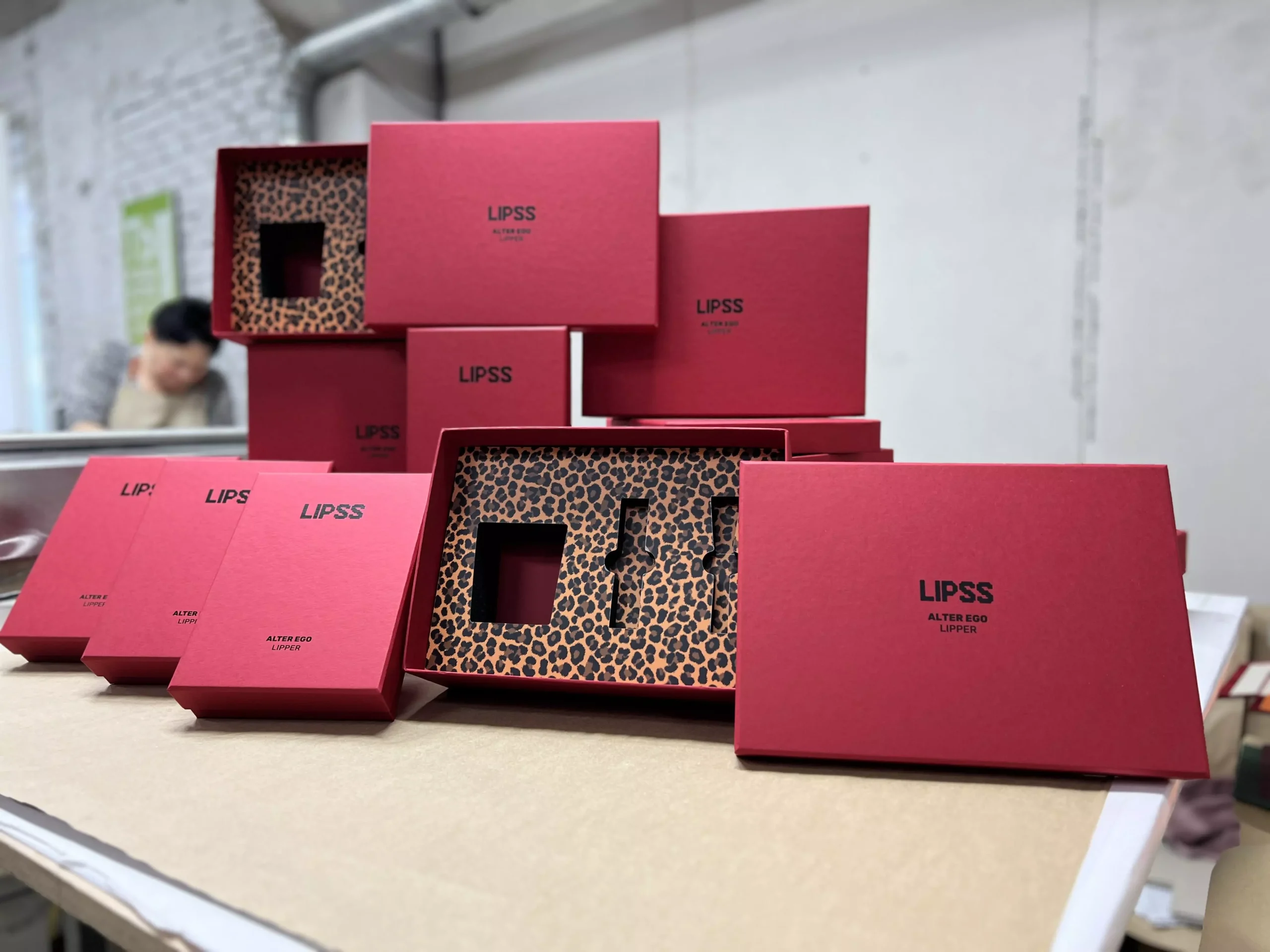 Коробки для пакування косметики — компанія LIPSS