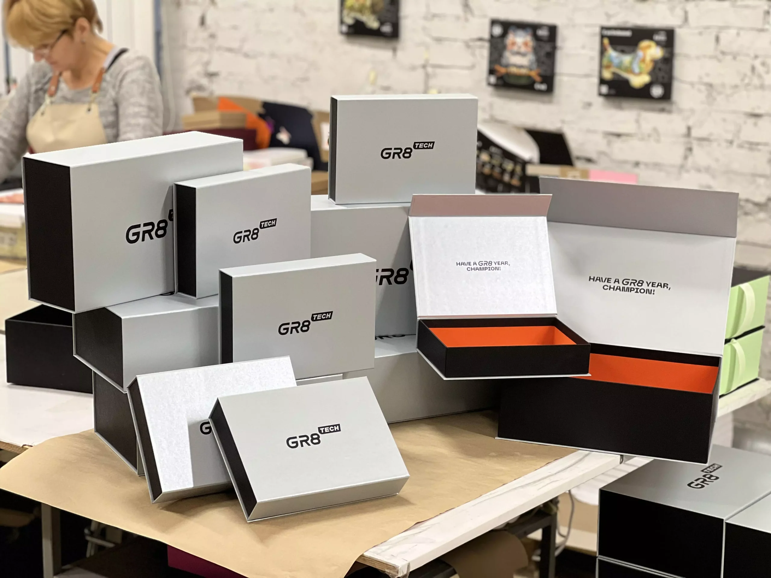 Коробки для подарунків. Компанія GR8 Tech