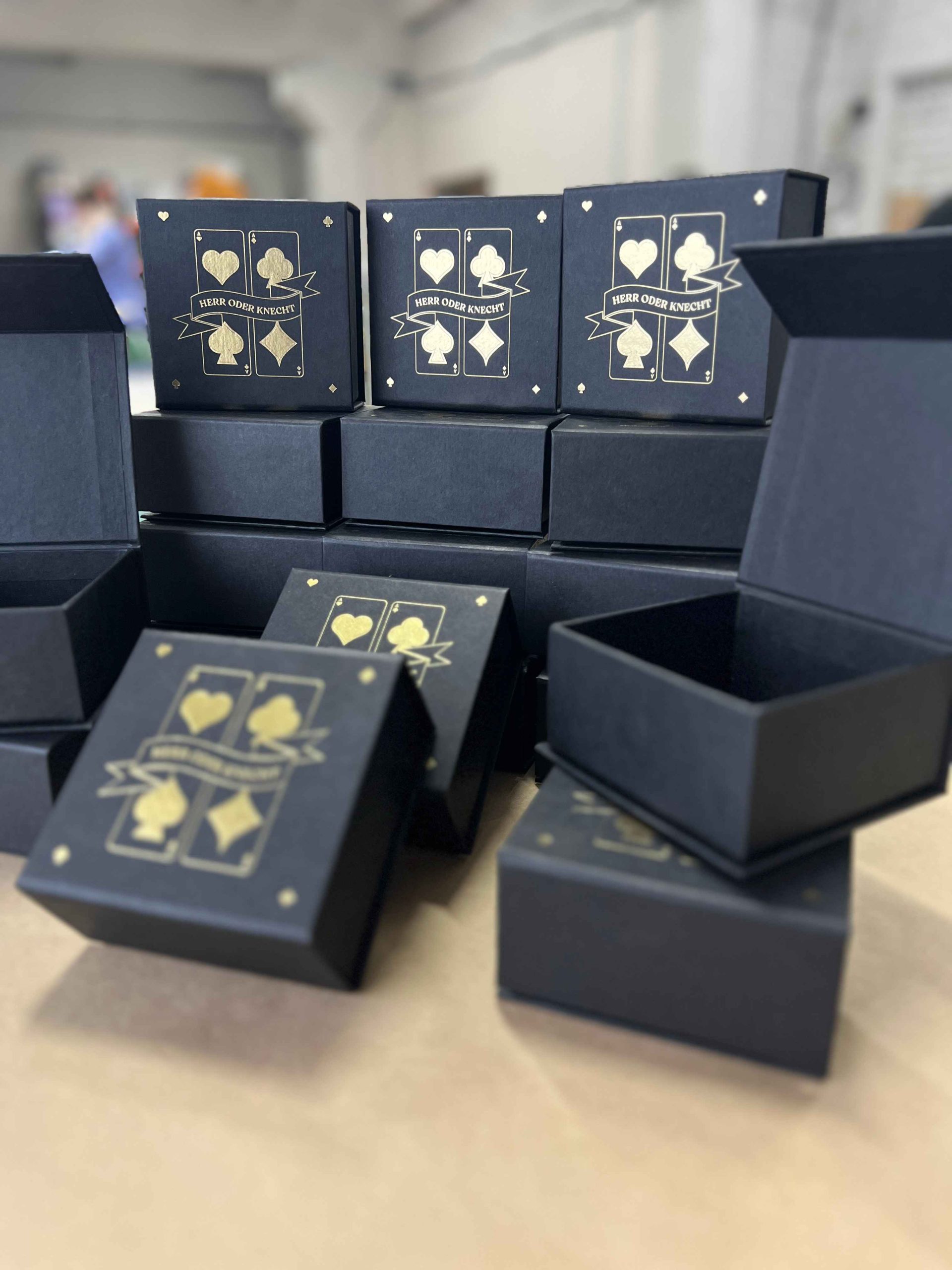 Коробки на магнітах для карт Послання роду 1