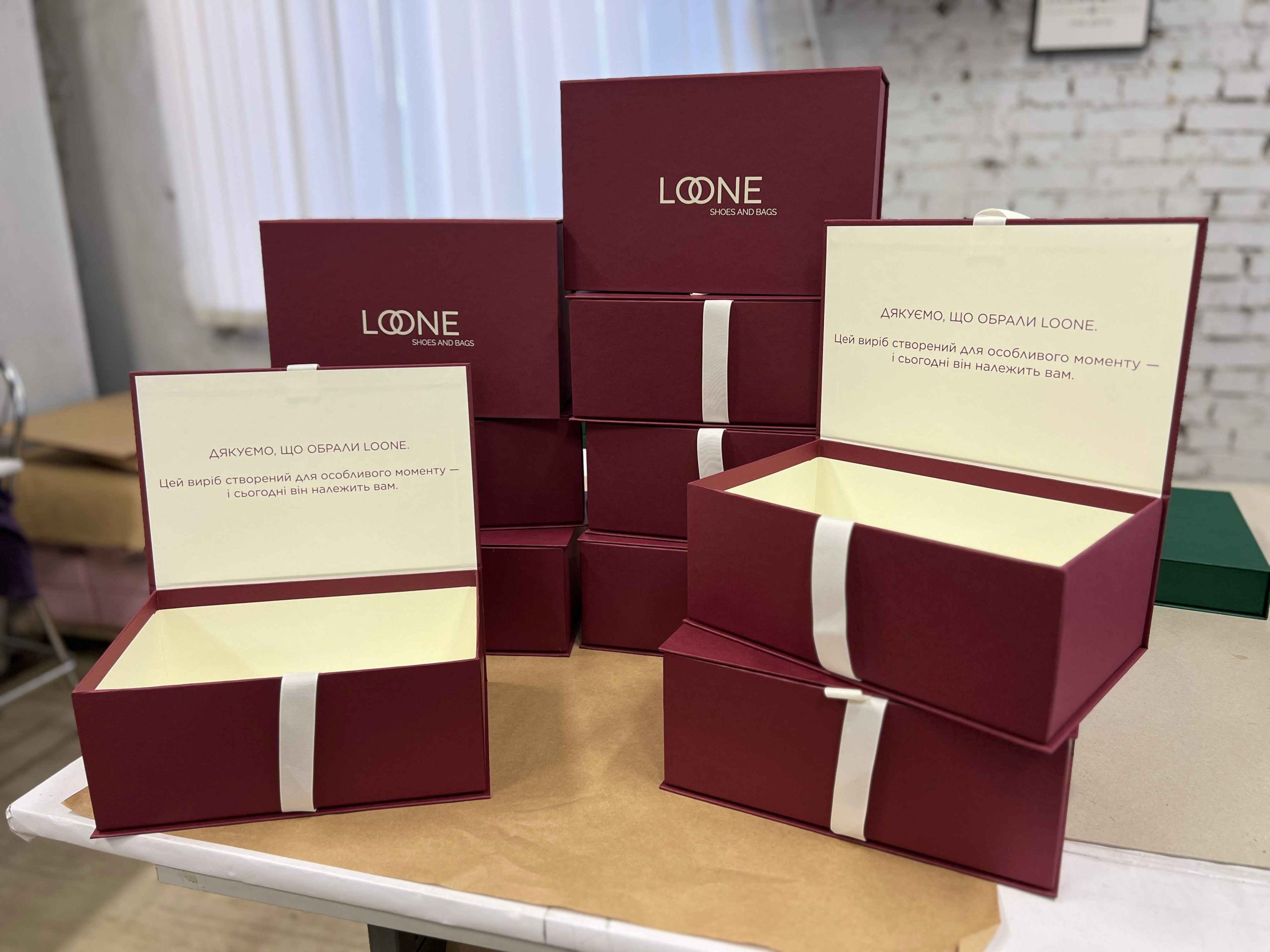 Коробки на стрічках для взуття та сумок LOONE 1