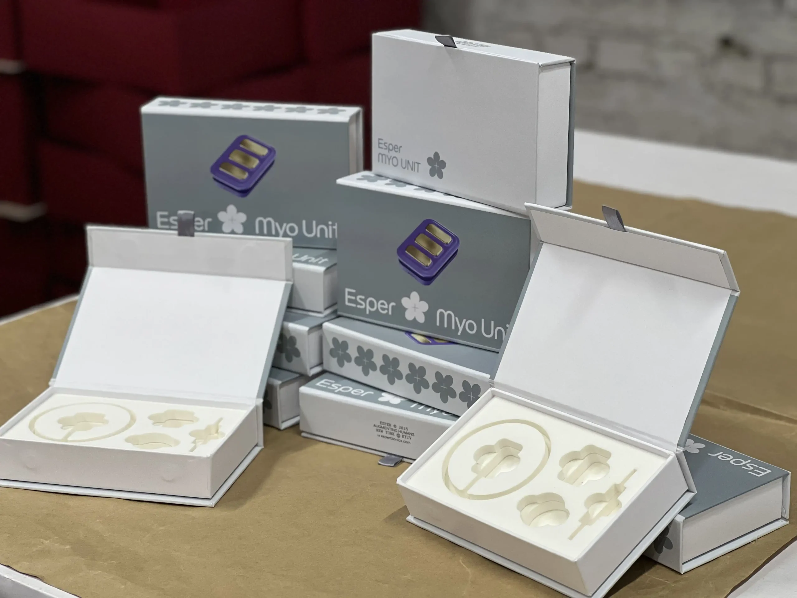 Коробки для пакування міосенсорів Esper Myo Unit