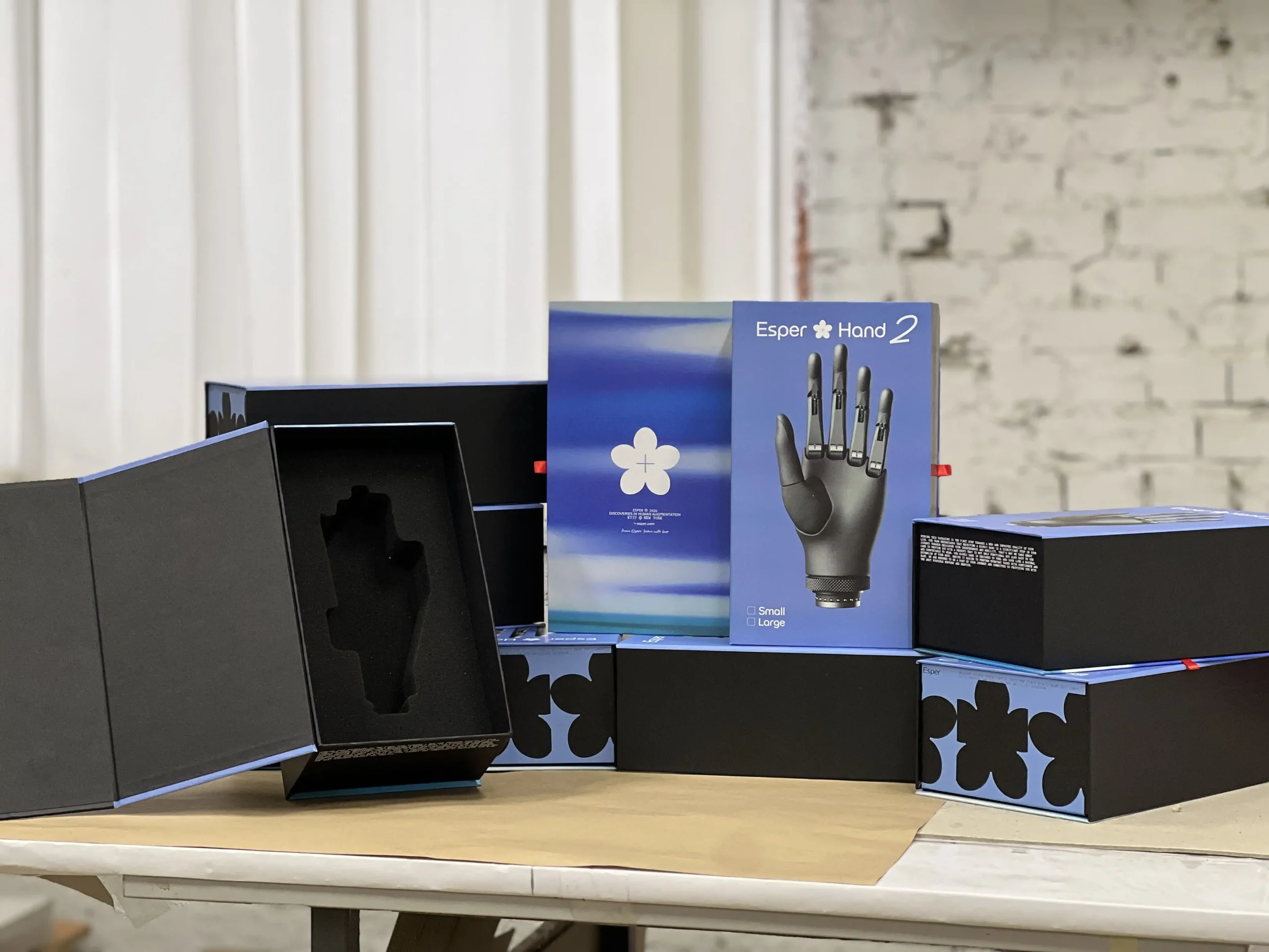 Коробки для пакування біонічних протезів Esper Hand