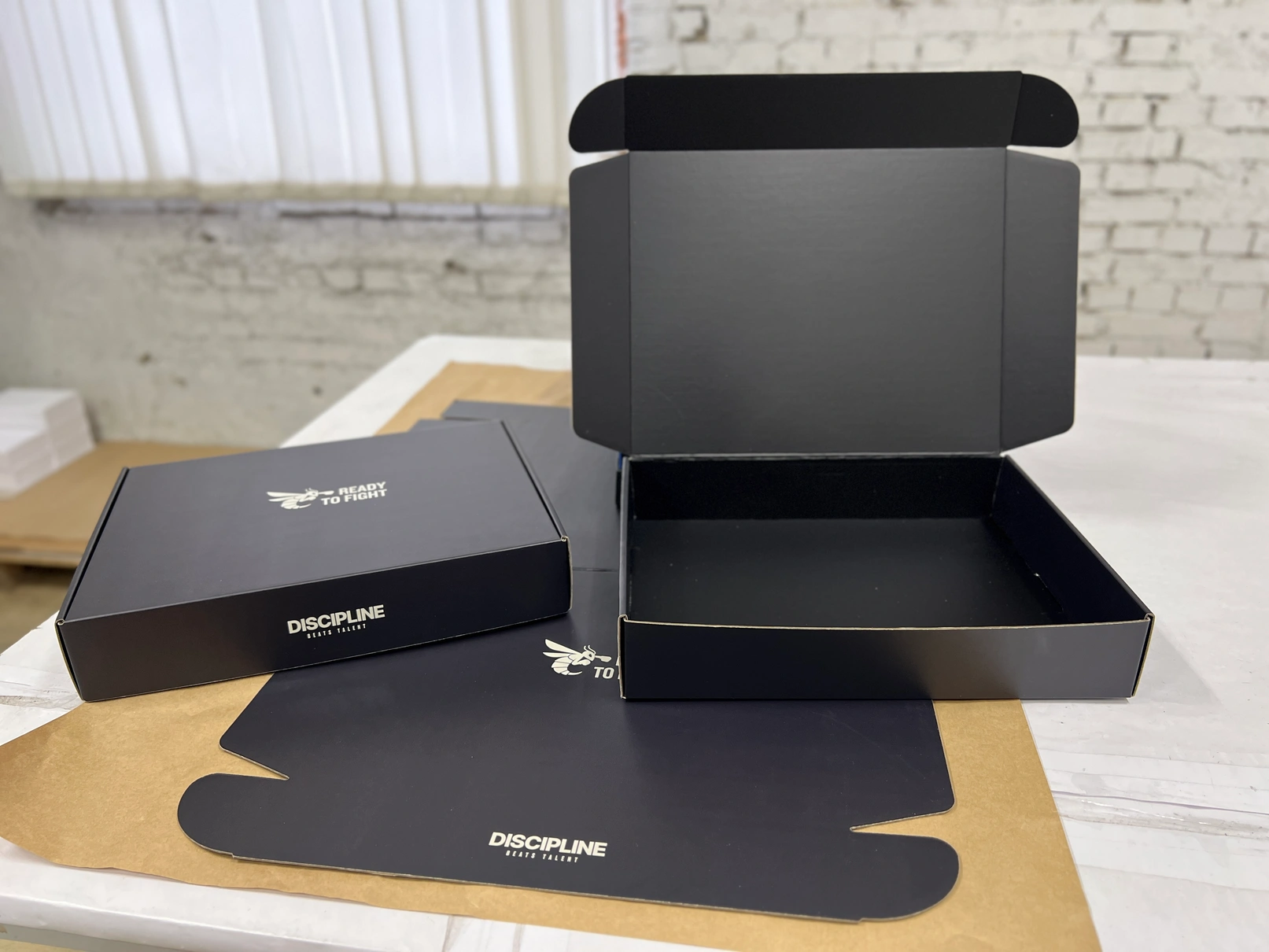 Самозбірні коробки з повнокольоровим друком для Ready to Fight — Boxes