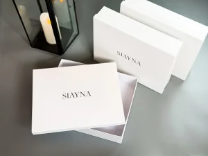 Молочні коробки кришка-дно SIAYNA для одягу, одна з трохи відкритою кришкою