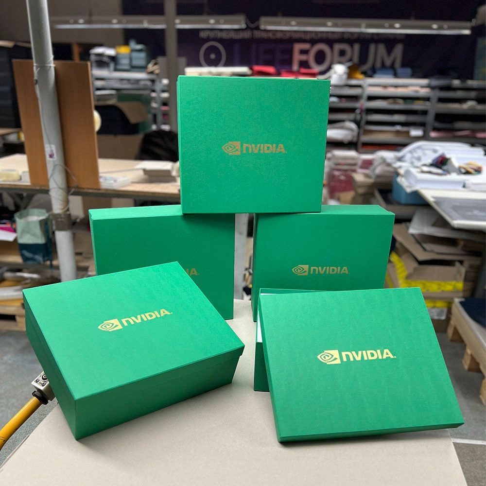 Великі коробки Nvidia